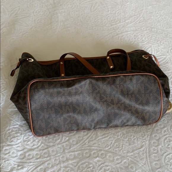 Michael Kors Bag - Picture 3 of 11